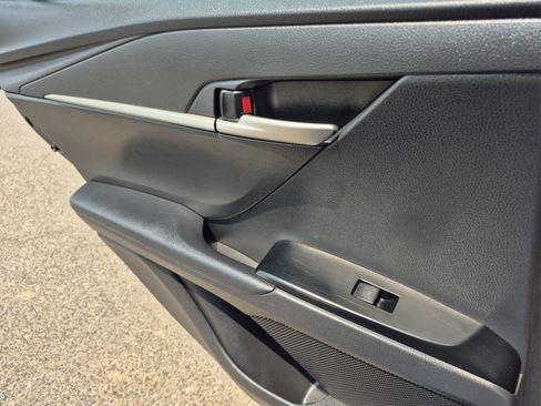 Certified 2025 Toyota Camry SE FWD image 19