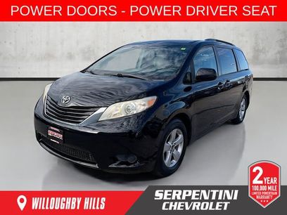 Used 2017 Toyota Sienna LE
