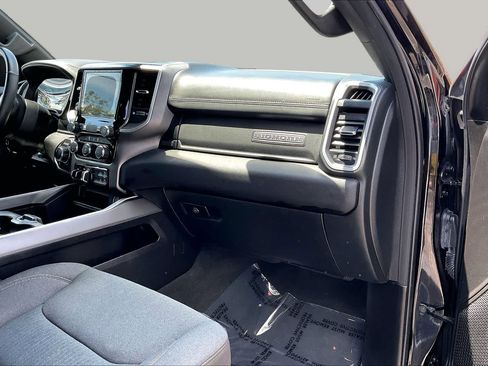 Used 2022 RAM 1500 Big Horn AWD/4WD image 16
