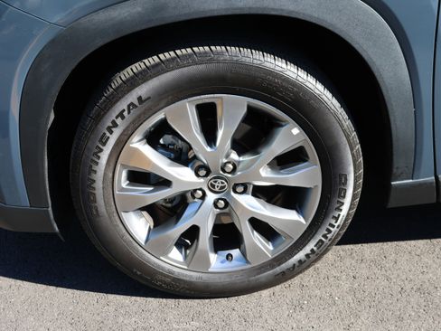 Certified 2024 Toyota Grand Highlander AWD image 10