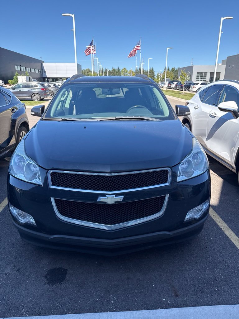 Used 2011 Chevrolet Traverse LT AWD/4WD image 2