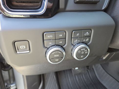 New 2026 GMC Sierra 2500 Denali w/ Denali Reserve Package AWD/4WD image 8