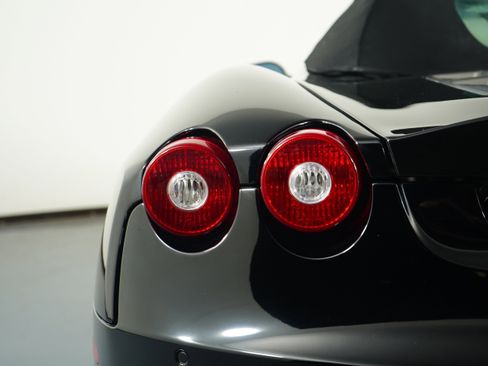 Used 2008 Ferrari F430 Spider image 15