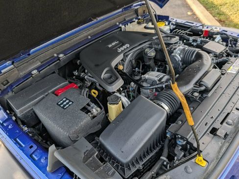 Used 2018 Jeep Wrangler Sport image 34