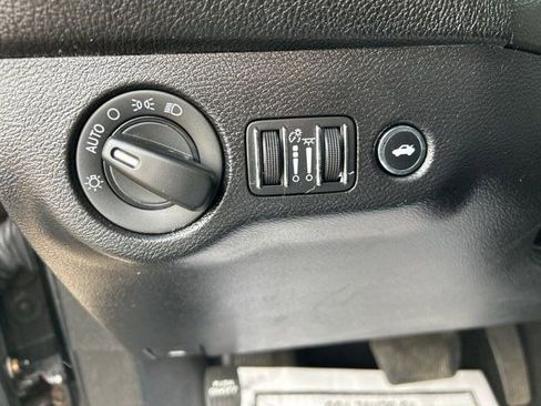 Used 2021 Dodge Challenger SXT image 19