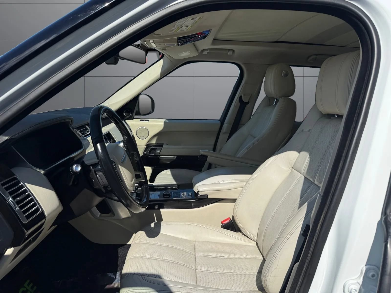 Used 2013 Land Rover Range Rover HSE AWD/4WD image 16