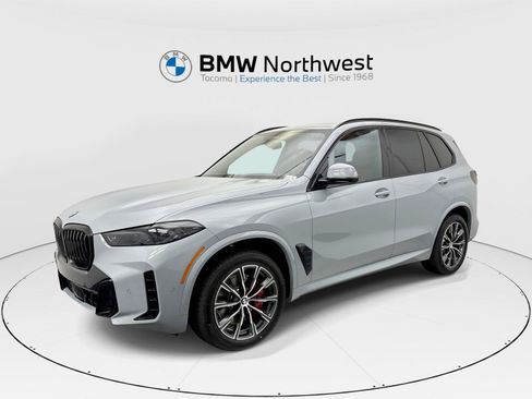 New 2026 BMW X5 xDrive40i w/ M Sport Package AWD/4WD image 1