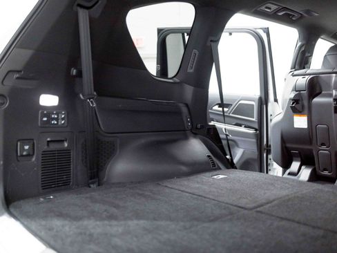 Used 2024 Lexus LX 600 4WD w/ Appearance Package image 89