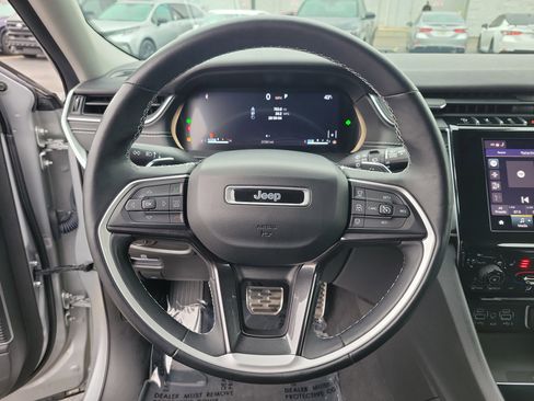 Used 2021 Jeep Grand Cherokee L Laredo w/ Luxury Tech Group I image 21