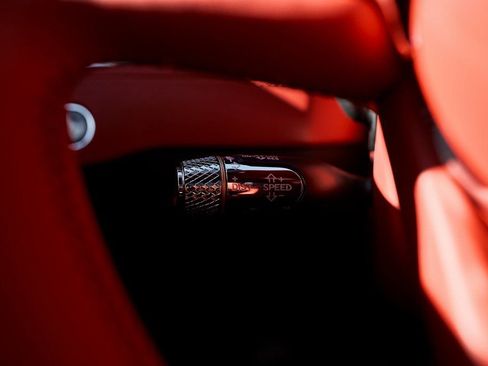 Used 2023 Bentley Continental GT Azure image 49