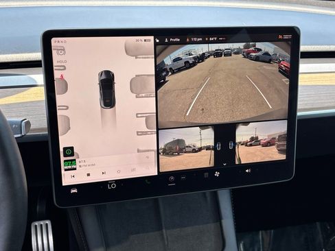 Used 2023 Tesla Model Y Performance image 23