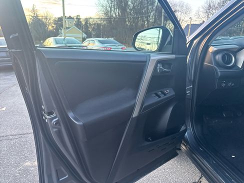 Used 2015 Toyota RAV4 XLE image 20