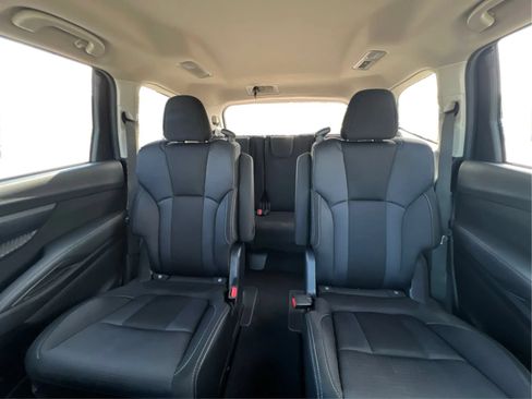 Used 2024 Subaru Ascent Premium w/ Convenience Package AWD/4WD image 19