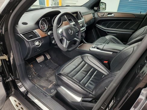 Used 2014 Mercedes-Benz GL 63 AMG GL 63 AMG Sport Utility 4D w/ Accessory Chrome Package image 6