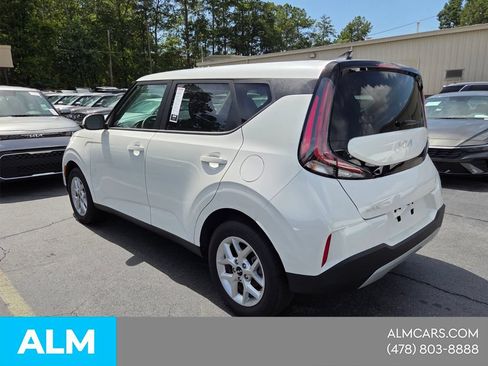 Used 2025 Kia Soul LX w/ LX Technology Package FWD image 6