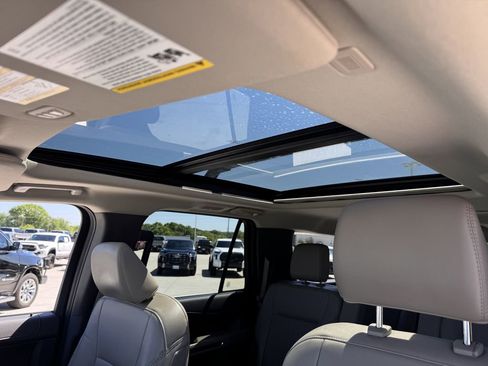 Used 2021 Ford Expedition Max XLT RWD image 25
