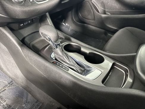 Used 2022 Chevrolet Malibu LS FWD image 17