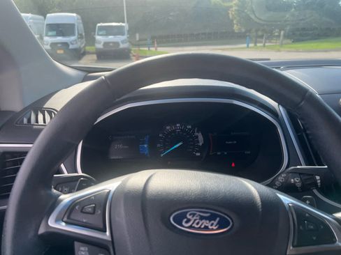 Used 2018 Ford Edge SEL w/ Equipment Group 201A AWD/4WD image 7