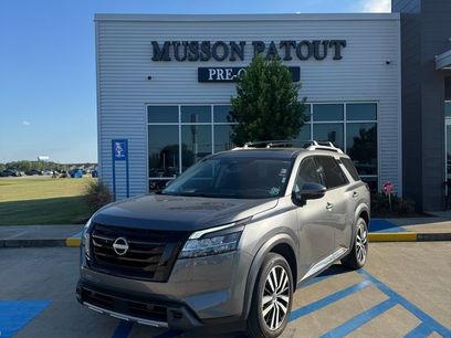 Used 2023 Nissan Pathfinder Platinum w/ Black Appearance Package