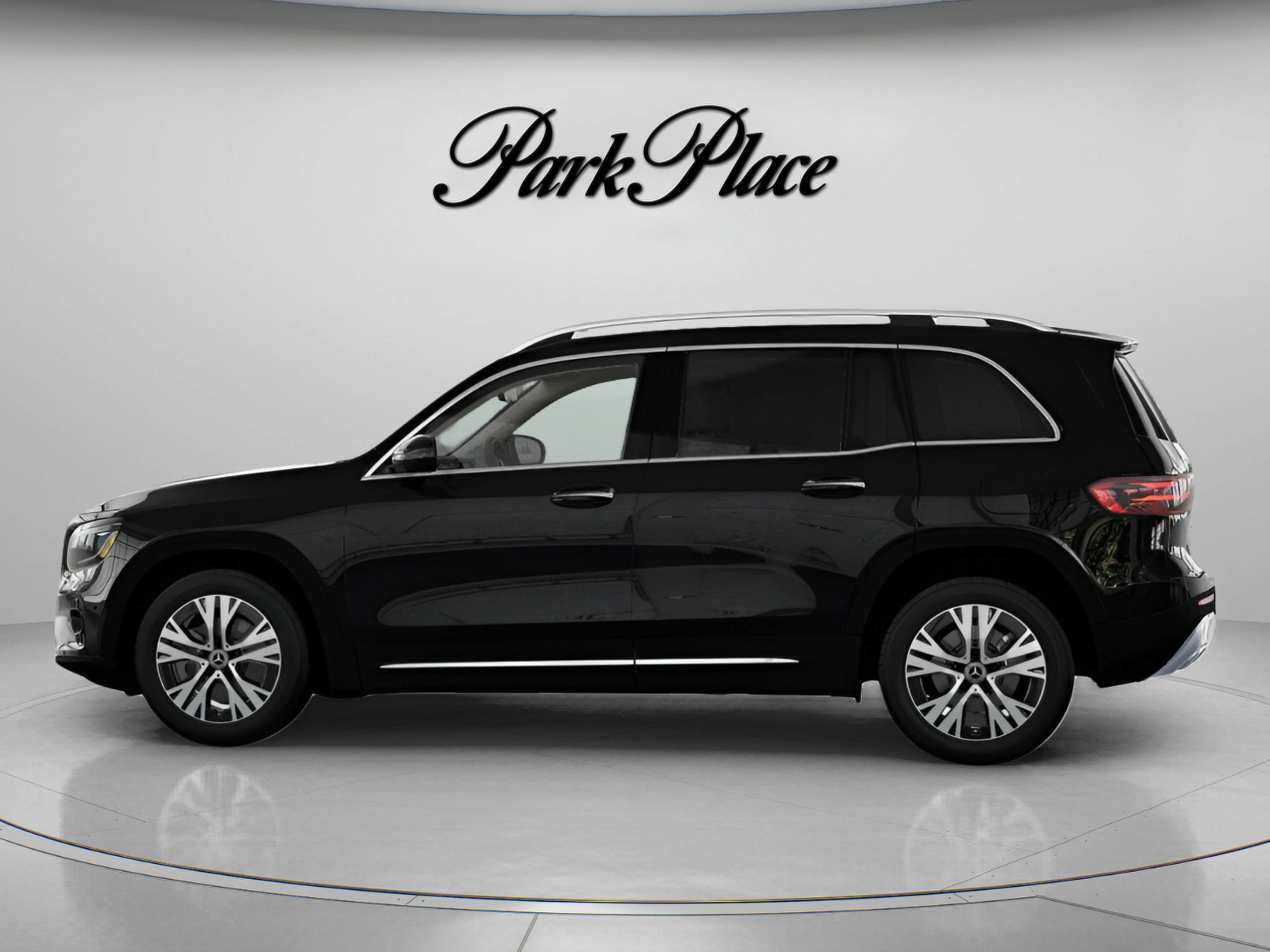 Used 2026 Mercedes-Benz GLB 250 image 8