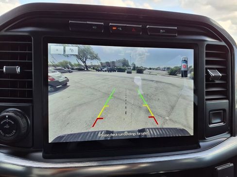 Used 2022 Ford F150 Lariat w/ Equipment Group 502A High image 32