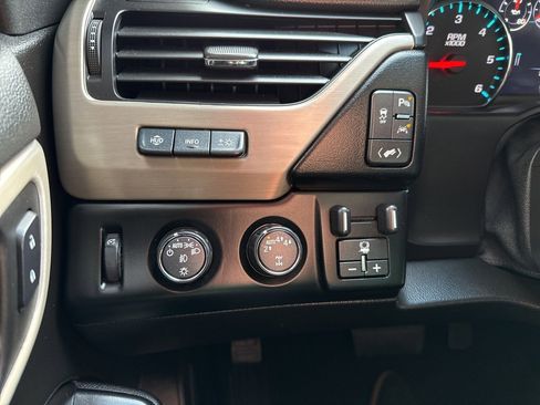 Used 2019 GMC Yukon XL Denali w/ Open Road Package image 11