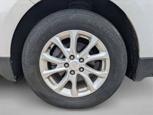 Used 2018 Chevrolet Equinox LS FWD image 14