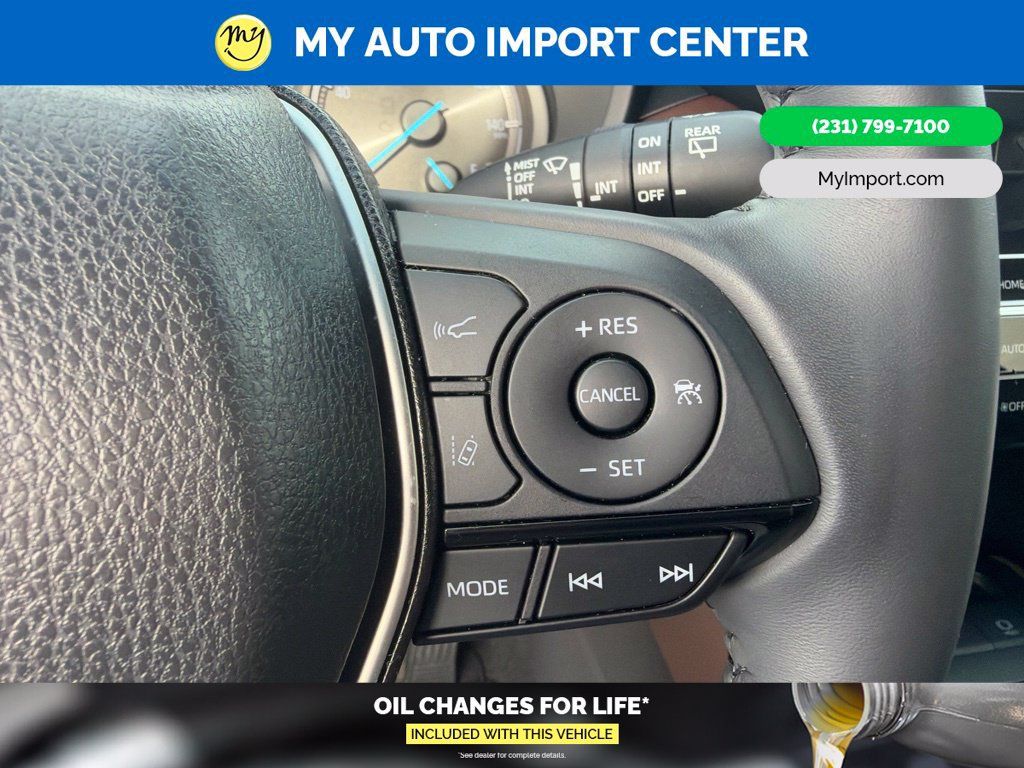 Used 2022 Toyota Venza Limited AWD/4WD image 17