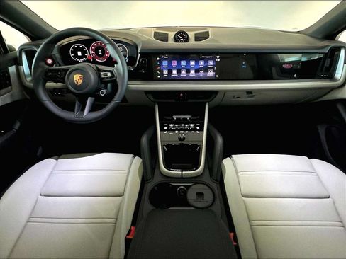 New 2026 Porsche Cayenne Coupe AWD/4WD image 14