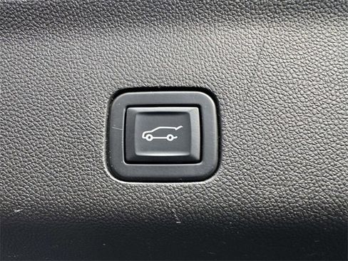 Used 2023 Chevrolet Tahoe Premier image 14