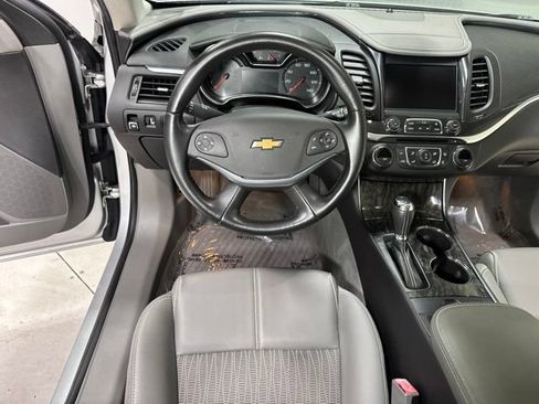 Used 2015 Chevrolet Impala LT w/ Convenience Package FWD image 15