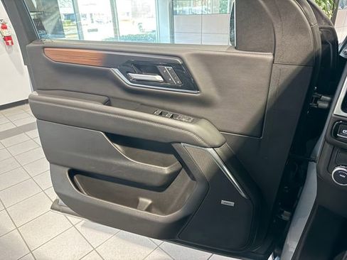 Certified 2025 GMC Yukon Denali image 27