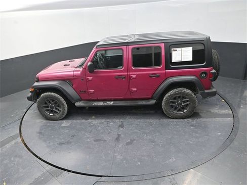 Used 2024 Jeep Wrangler Sport S image 12
