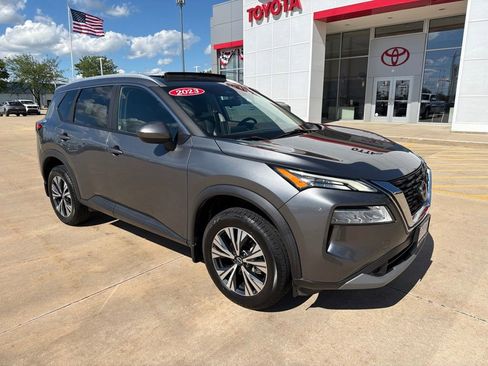 Used 2023 Nissan Rogue SV w/ SV Premium B Package AWD/4WD image 1