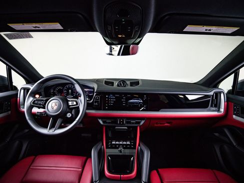 New 2026 Porsche Cayenne E-Hybrid Coupe AWD/4WD image 25