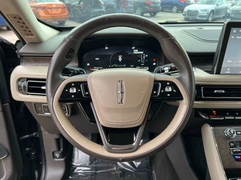 Used 2020 Lincoln Aviator Reserve image 11