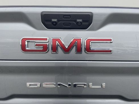 Used 2024 GMC Sierra 2500 Denali w/ Denali Reserve Package image 15
