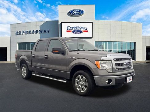 Used 2013 Ford F150 XLT w/ XLT Chrome Pkg image 4
