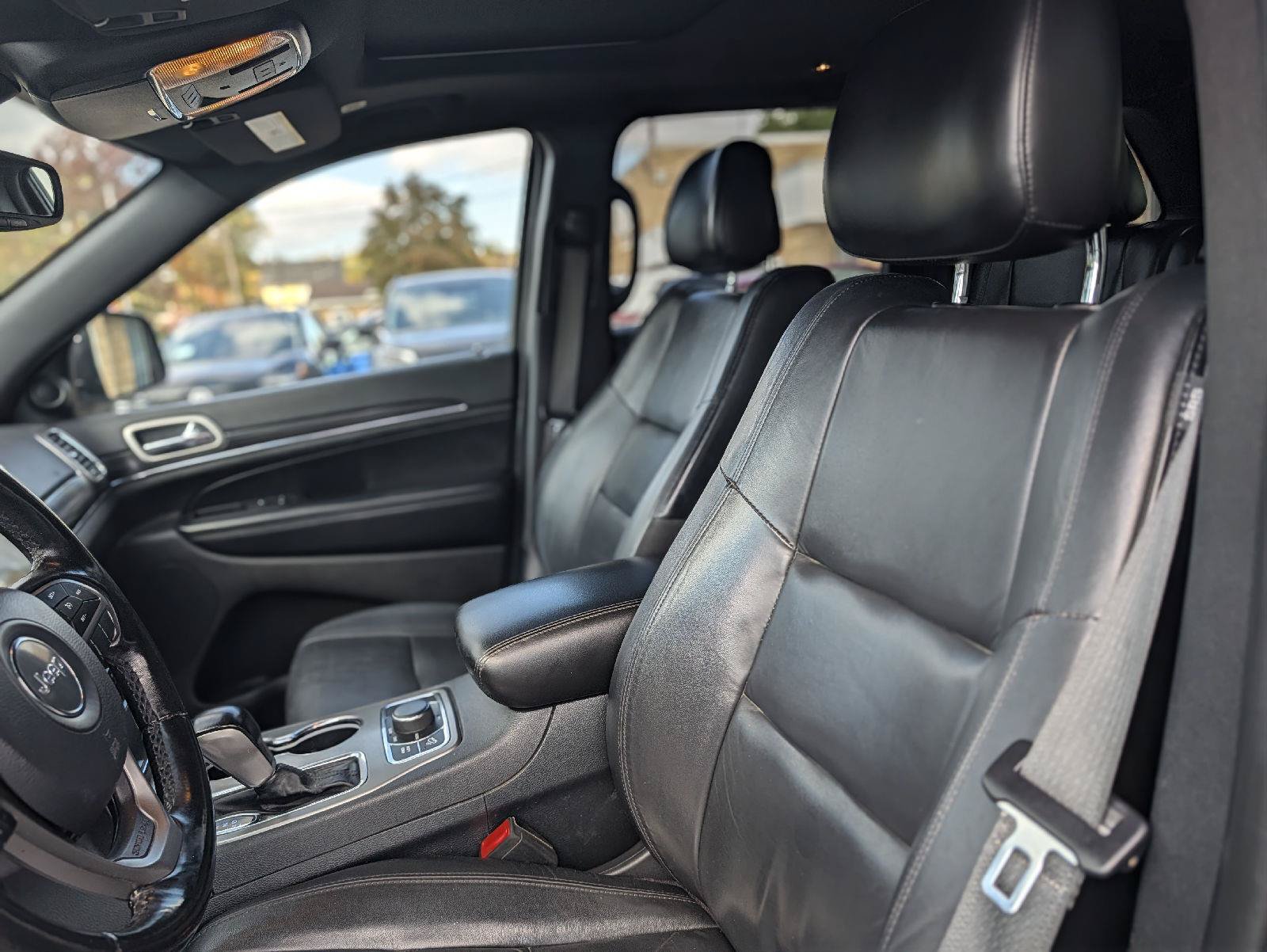 Used 2020 Jeep Grand Cherokee Limited AWD/4WD image 21
