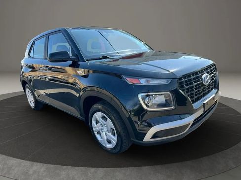Used 2020 Hyundai Venue SE FWD image 3