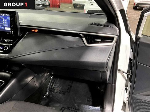 Certified 2022 Toyota Corolla SE image 18