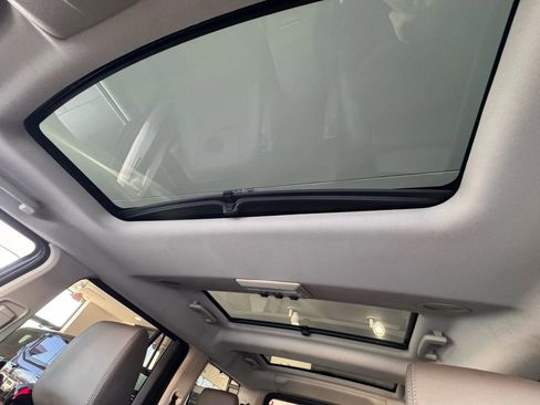 Used 2016 Land Rover LR4 HSE LUX image 43