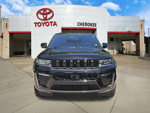 Used 2026 Jeep Grand Cherokee L Limited AWD/4WD image 2
