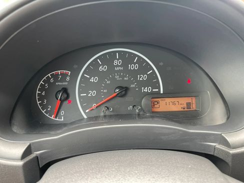 Used 2019 Nissan Versa FWD image 16