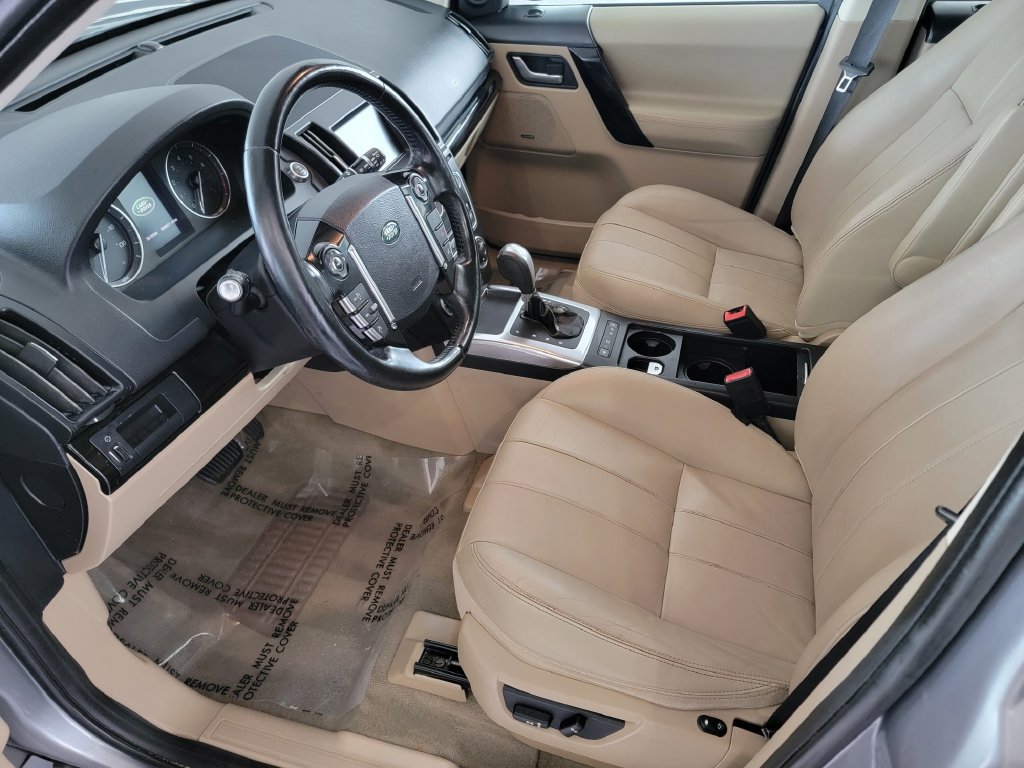 Used 2013 Land Rover LR2 AWD/4WD image 15