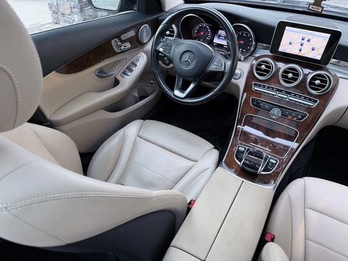 Used 2015 Mercedes-Benz C 300 4MATIC Sedan image 9