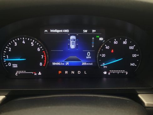 Used 2022 Ford Explorer XLT image 23