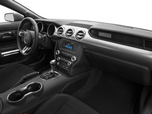 Used 2016 Ford Mustang Premium image 18