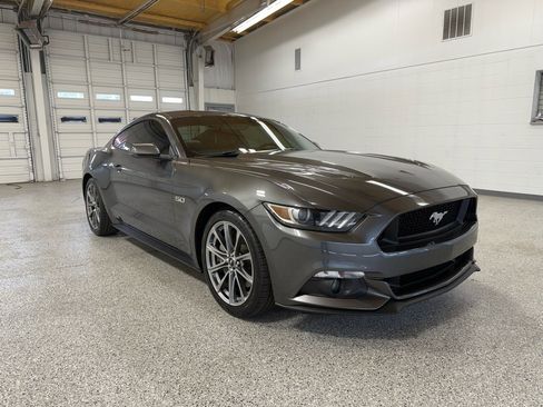 Used 2016 Ford Mustang GT Premium image 6