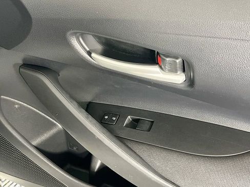 Used 2020 Toyota Corolla LE FWD image 32